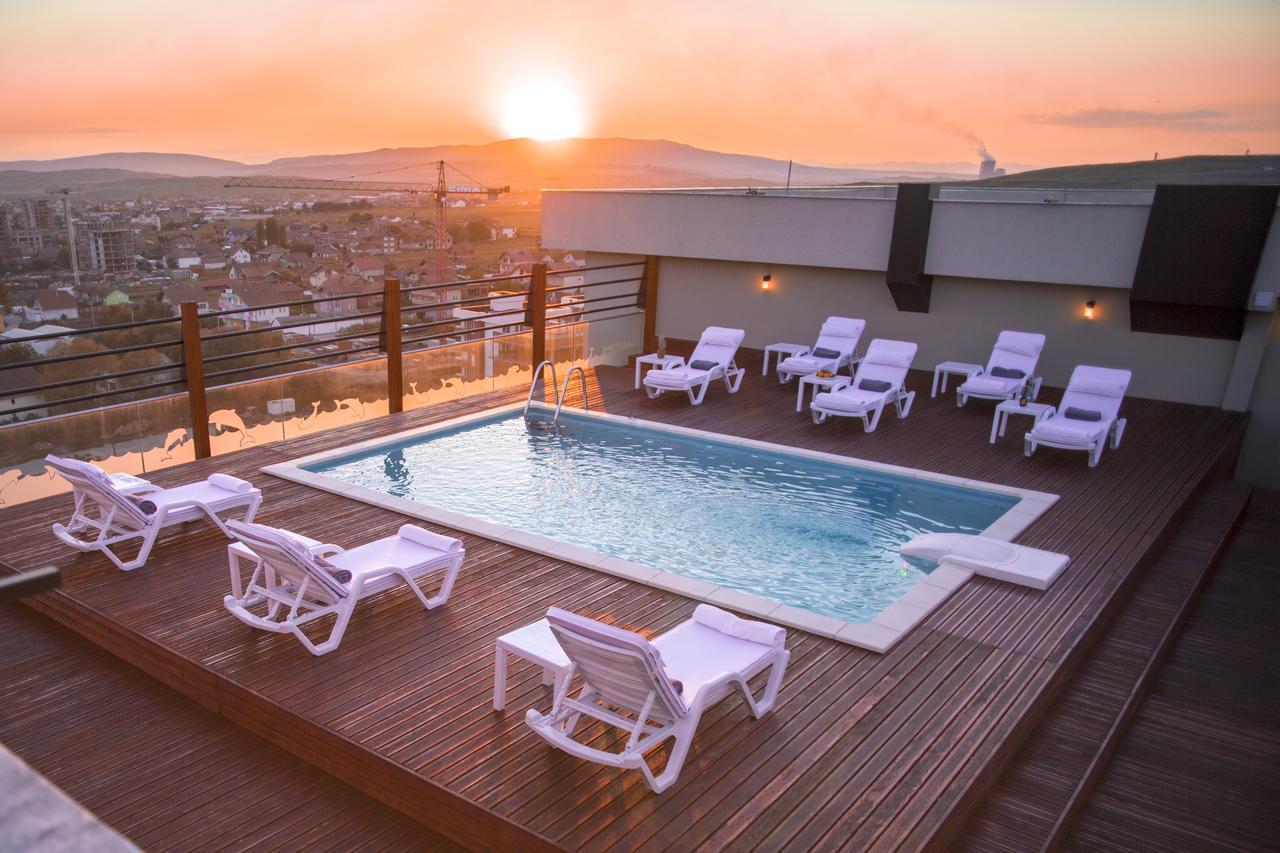 Semitronix Hotel Prishtina Пристина Екстериор снимка
