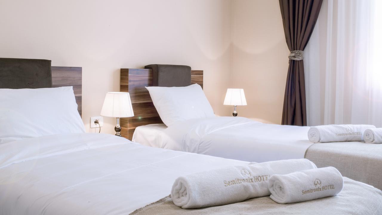 Semitronix Hotel Prishtina Пристина Екстериор снимка