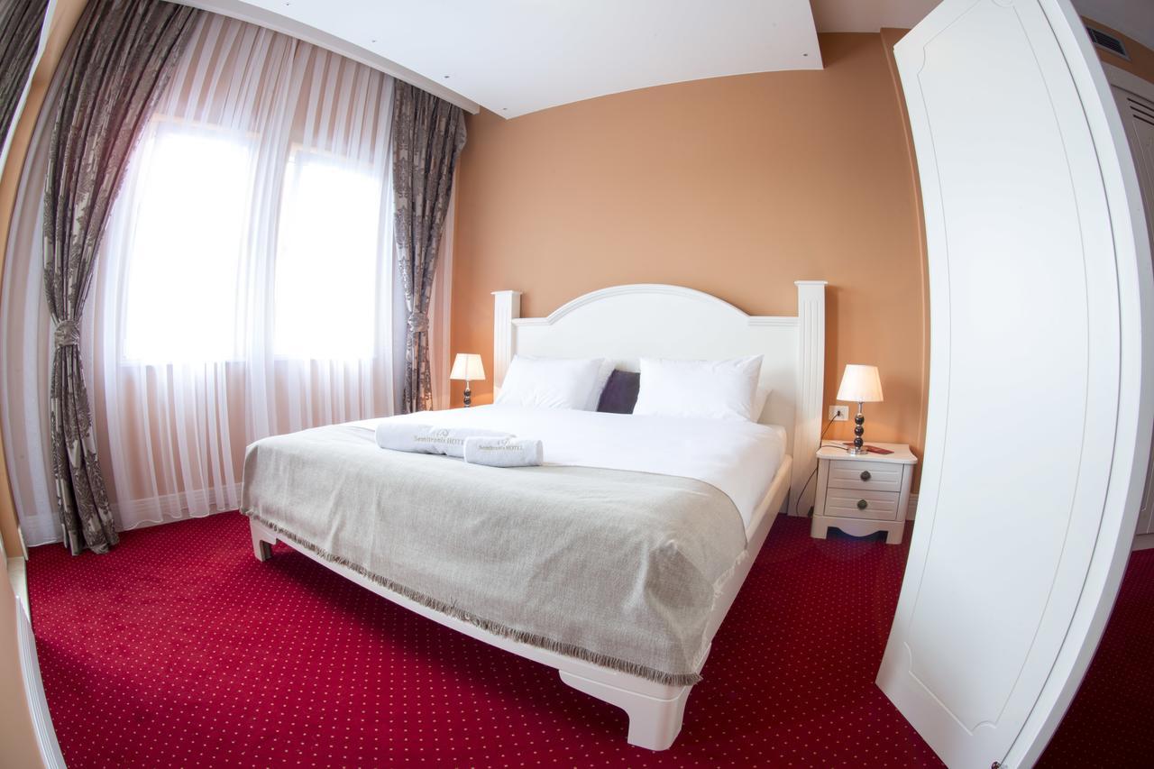 Semitronix Hotel Prishtina Пристина Екстериор снимка